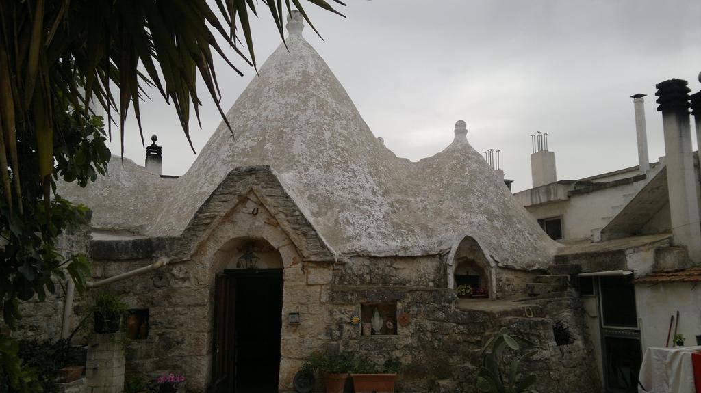 Masseria Donna Licia Pezze Di Greco Exterior photo
